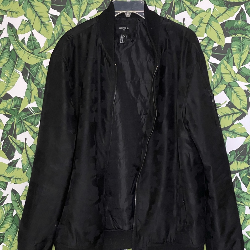 FOREVER 21 Black Camo Bomber Jacket